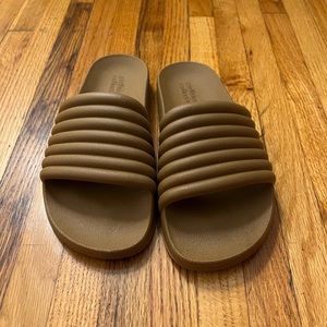 Girlfriend Collective Saddle ReSlide Sandal